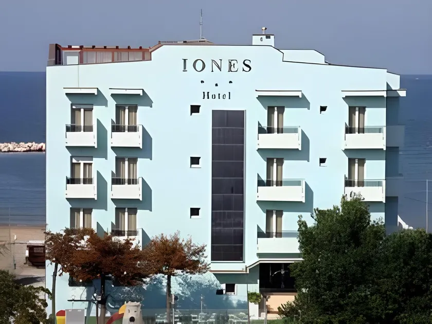 Hotel Iones - Image 1