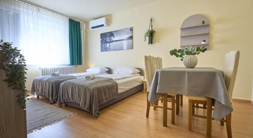 Panni Apartman - belváros - Image 1