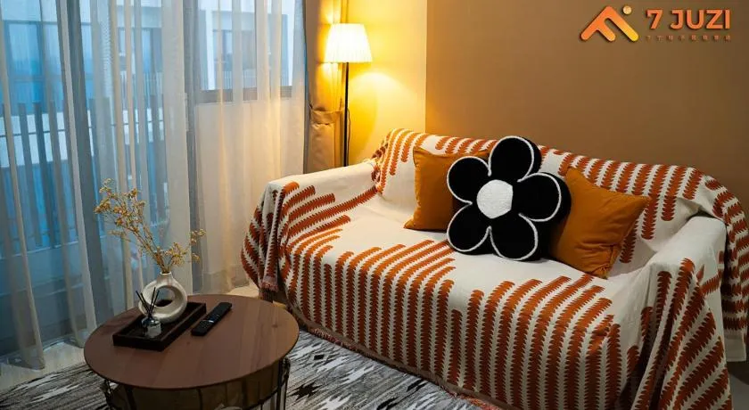 KLCC 23A Premium 1B1R with Best View Infinity Pool and Netflix 1080HD - Image 1