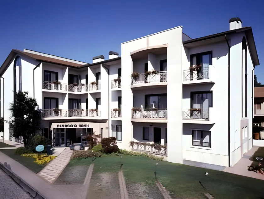 Hotel Eden - Image 1