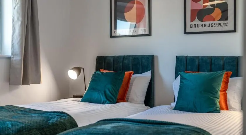 Modern Comfort 2BR Flat for 5 Central & Quite - Image 1