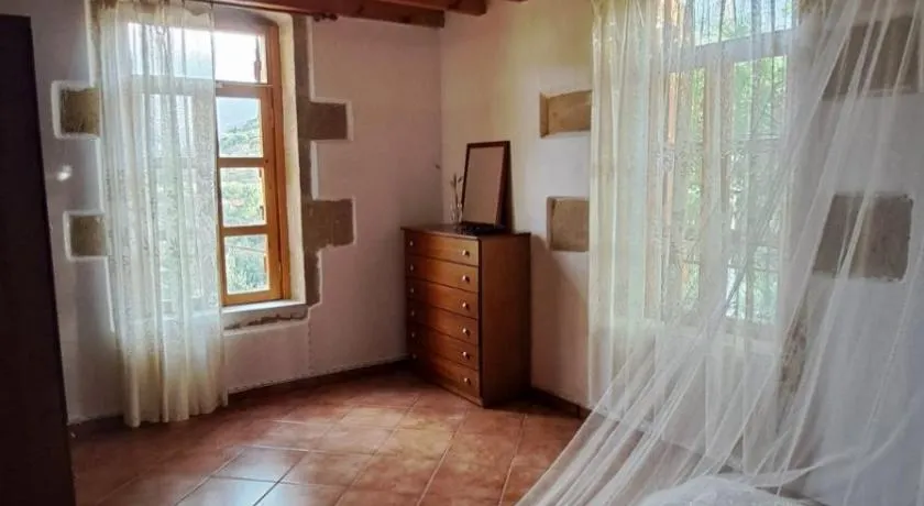 Villa Nama - Image 1