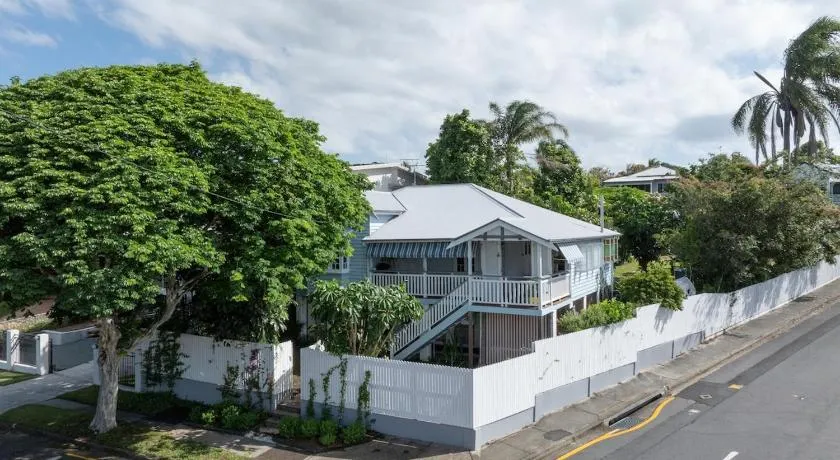 SEASIDE HAVEN Luxe Four BR Oasis with Plunge Pool - Image 1