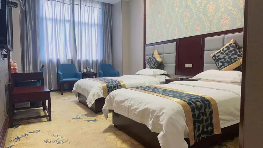 New Sunshine Hotel - Image 1