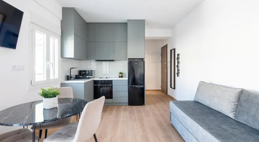 Boutique Studios near Airport - Image 1