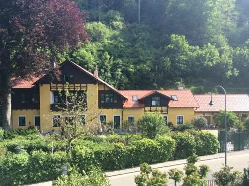 Villa Kreuthhof Appartements - Image 1