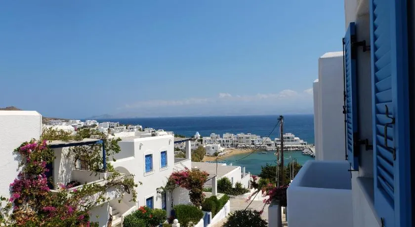 Paros Book'Inn - Image 1