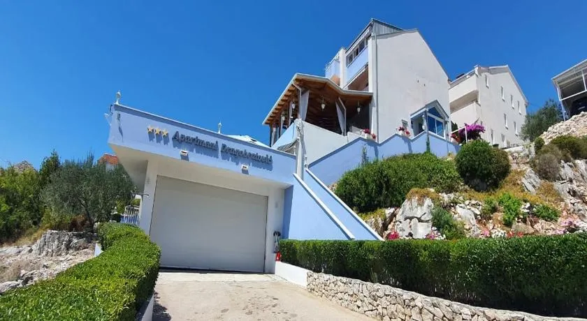 Apartmani Dragobratović - Image 1