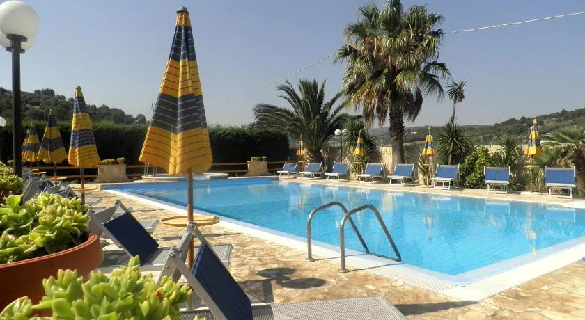 Residence Palm Garden - Image 1