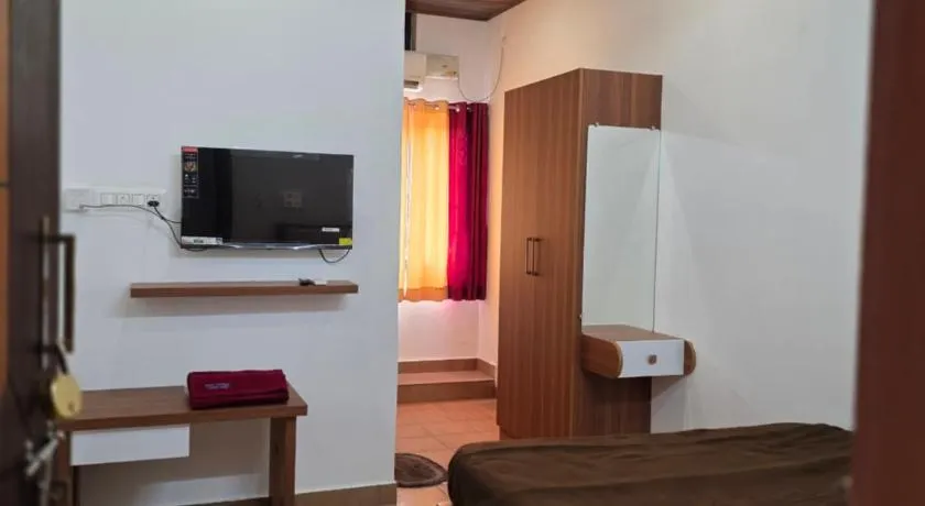 Hotel Prithesh Tourist Home - Image 1