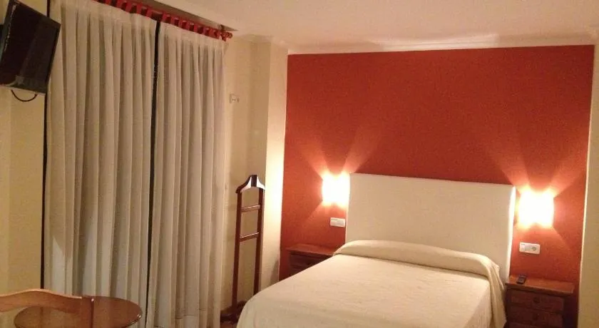 Hostal Santa Baia - Image 1