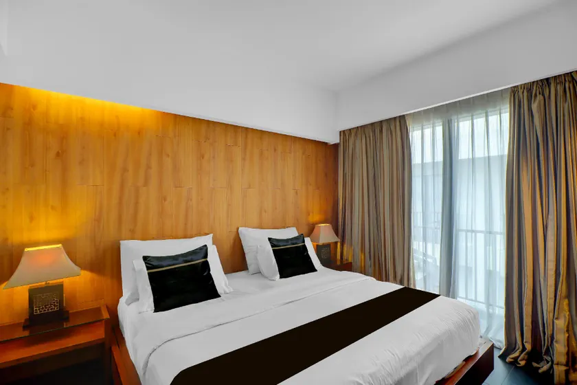 Palette Hotel near Beach Double Six - Image 1