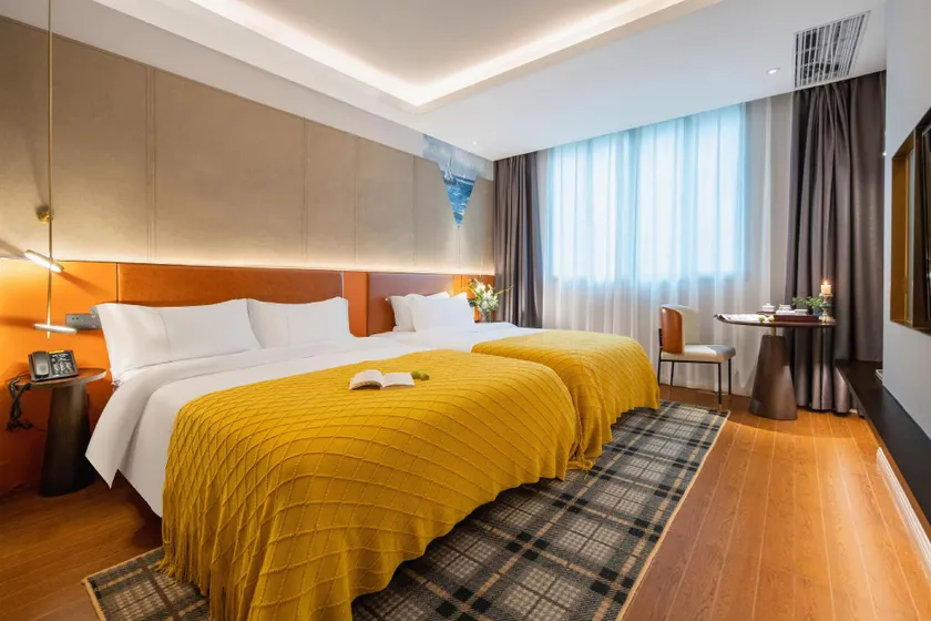 Lux Cabins Hotel (Shenzhen International Convention and Exhibition Center Bao'an Airport Branch) - Image 1