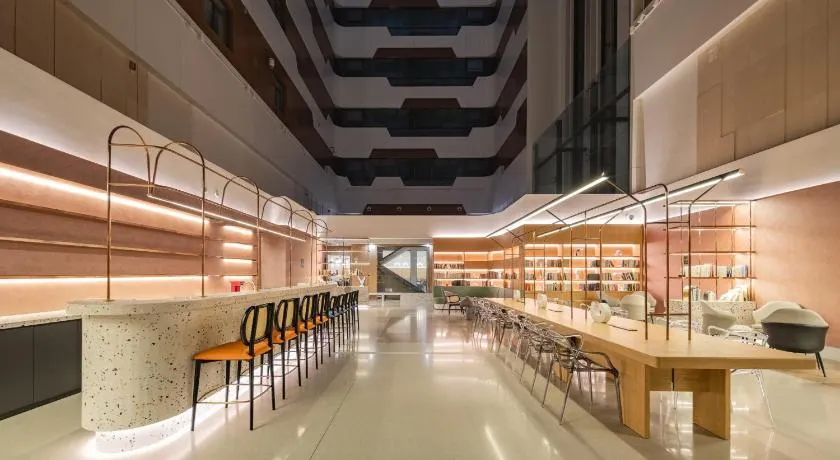 Atour Hotel Shanghai Daning North High Tech Park - Image 1