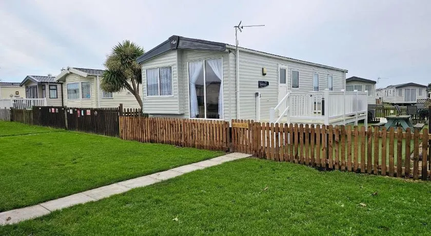 205 Holiday Resort Unity 6 berth No Pets Passes Optional - Image 1