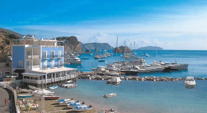 Hotel Gennarino A Mare - Image 1