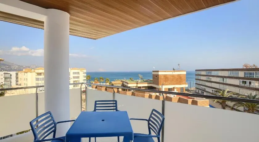 Apartamentos BCL Playa Albir - Image 1