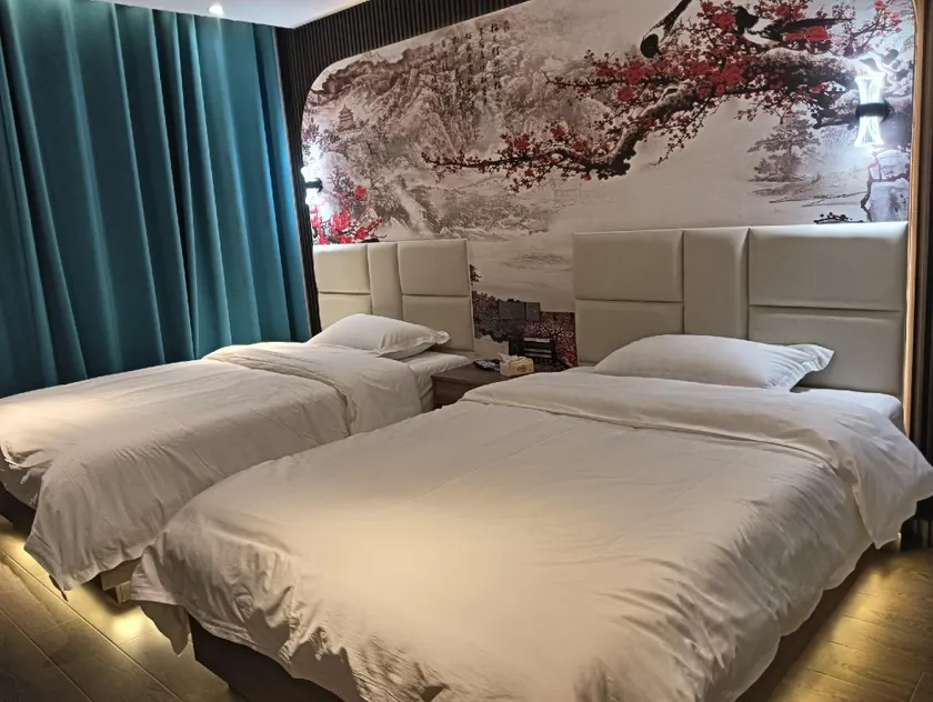Xianlong Hotel - Image 1