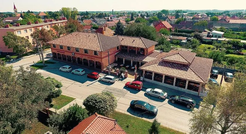 Corvin Pension and Restaurant - Image 1