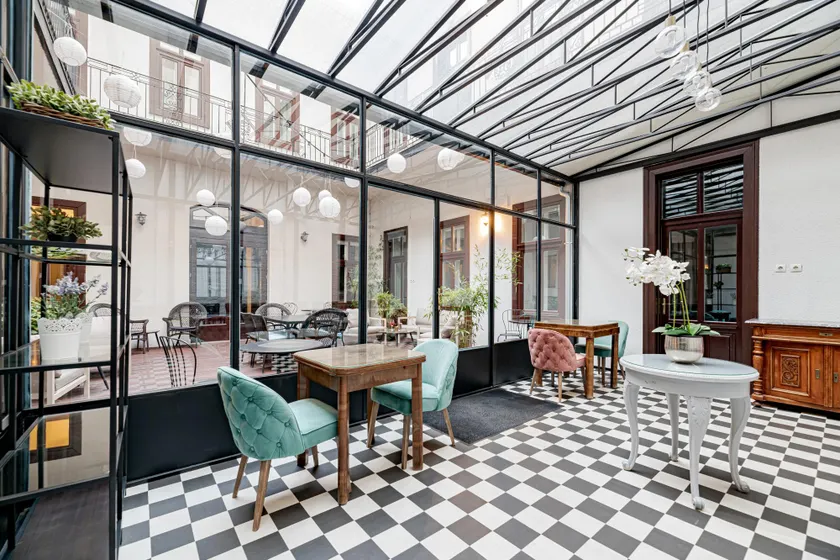 Beletage-Boutique Hotel - Image 1