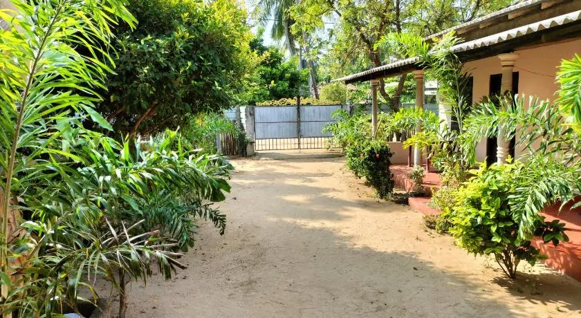 Suman Beach Rooms - Image 1