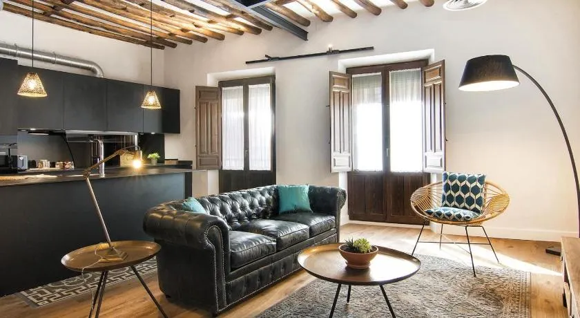 ChezmoiHomes Santa Paula - Image 1