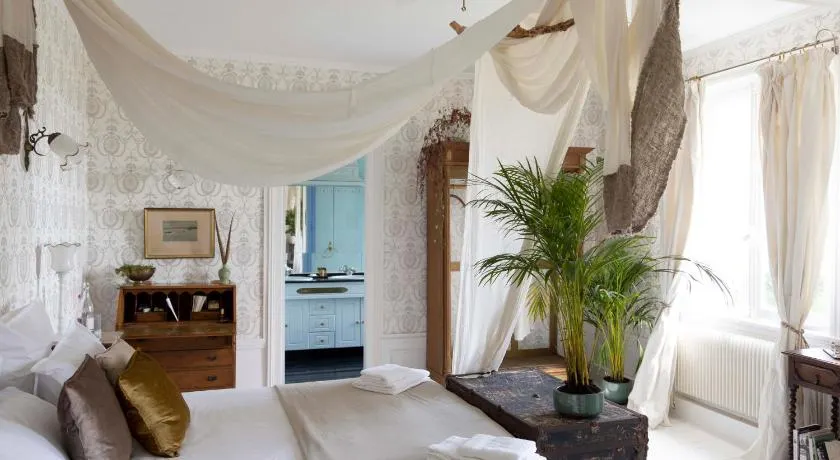 Chambre d’hôtes au Château Le Bas Bleu, Anaïs Nin - Image 1