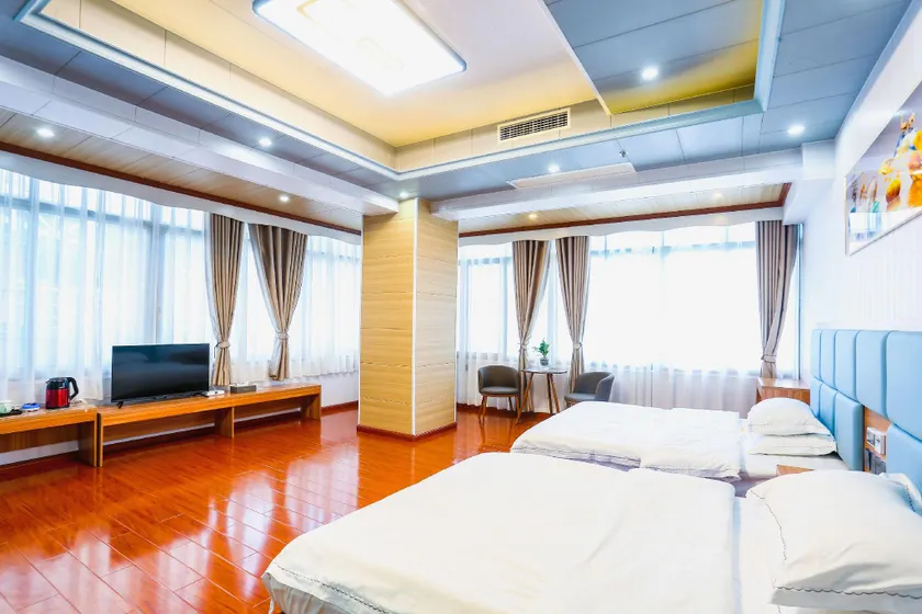 Yanbian Sunshine Hotel - Image 1