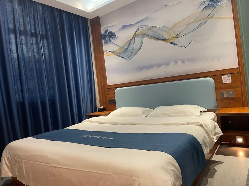Home Inn - Huayi Hotel - Handan Wei County Bus Station - Image 1
