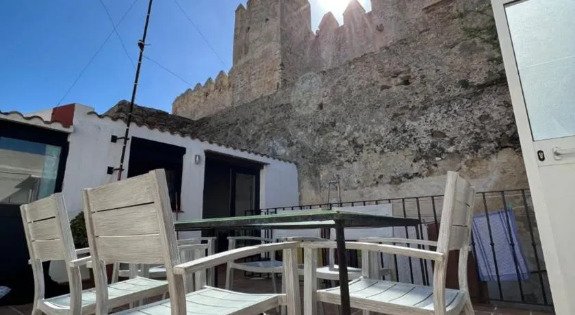 Apartamentos Tarifa Castillo - Image 1