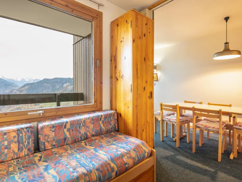 Studio in Doucy at the Foot of Ski Slopes - Image 1