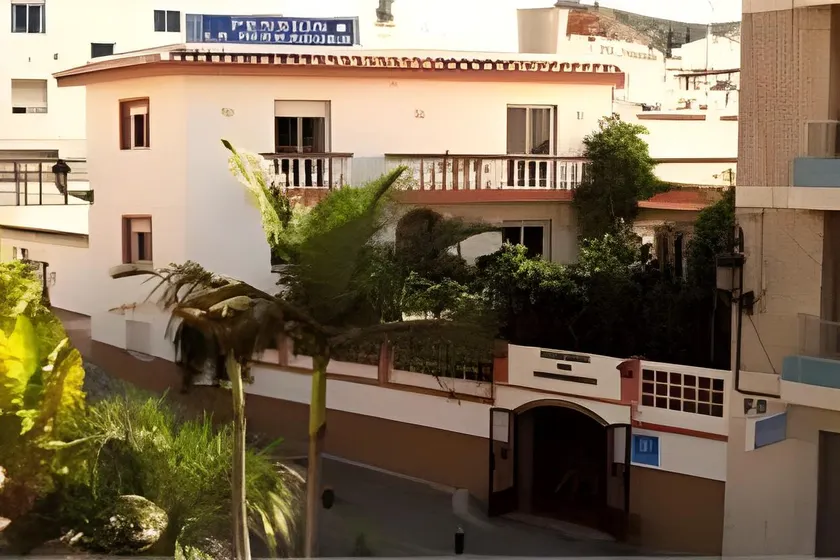 Pensión La Herradura - Image 1