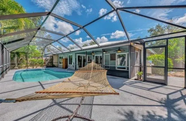 Enchanted & peaceful Oasis 10 min away from one of the most beautiful beaches in the World Siesta key - Image 1