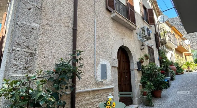 Zi Maria - Image 1