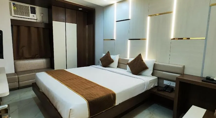HOTEL RUDRAKSHA INN - Image 1