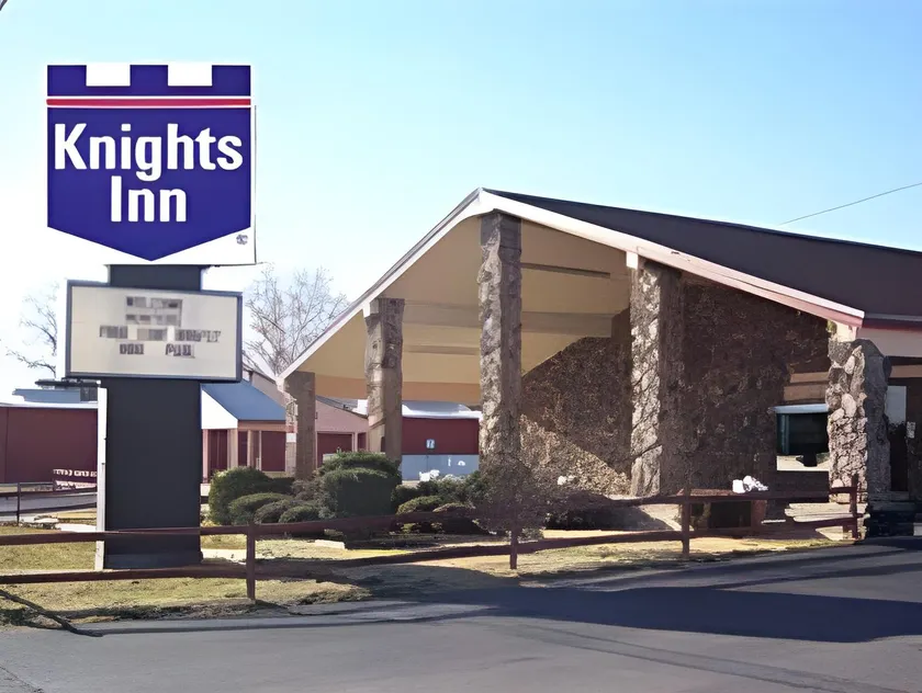 Post Oak Inn - Image 1