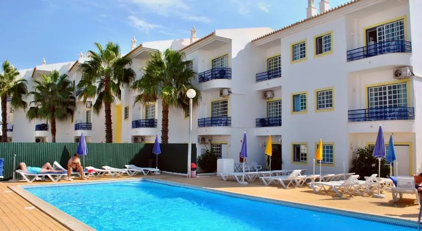 Apartamentos Sereia da Oura - Image 1