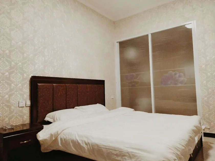 Yueju Hotel - Image 1