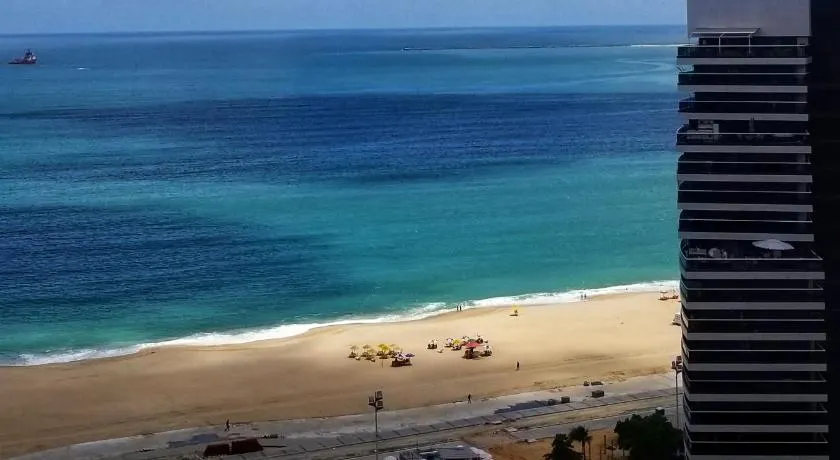 Beira mar Meireles a um passo do mar - Image 1