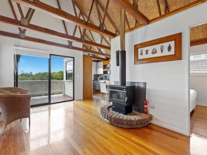 Beachfront 3-Bed with Private Pool & Fireplace - Image 1
