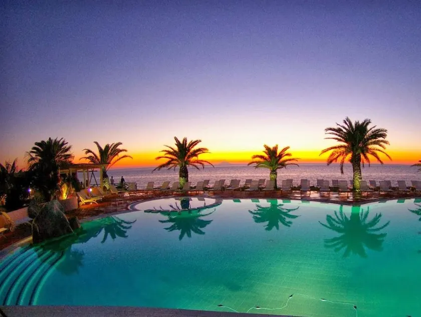 Hotel Villaggio Cala Di Volpe - Image 1