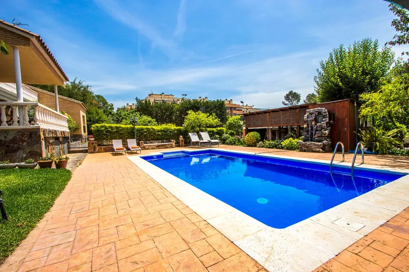107571 - Villa in Castallernau - Image 1