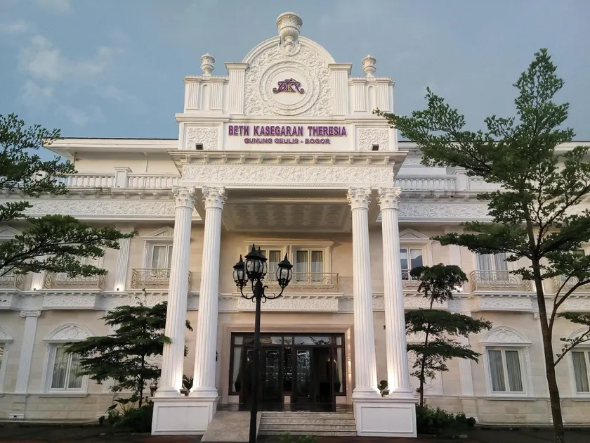 Beth Kasegaran Theresia - Image 1