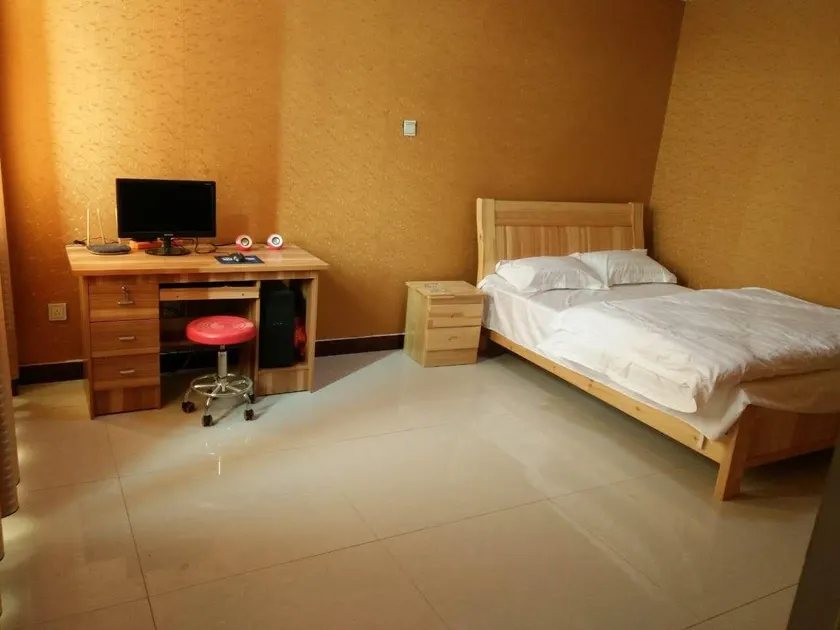 Linyi Xingyin Hotel - Image 1