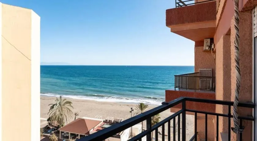 Fuengirola first line sea view - Image 1