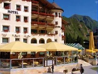 Relais & Châteaux Chasa Montana - Image 1
