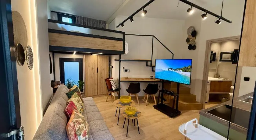 La Petite Mansion, next to the city center! - Image 1