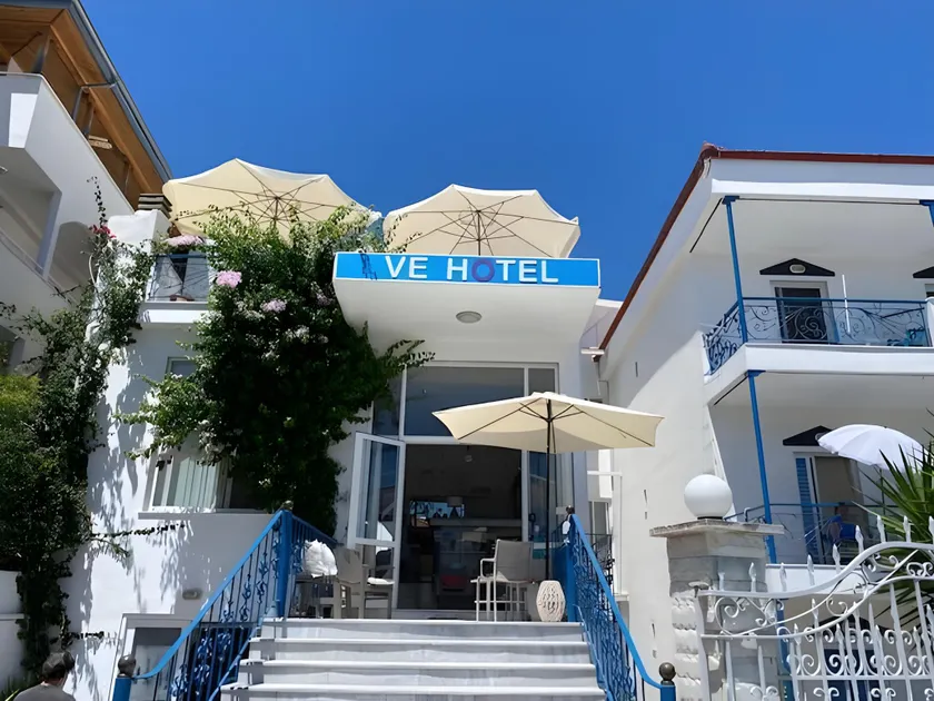 Victor Eleni Hotel - Image 1