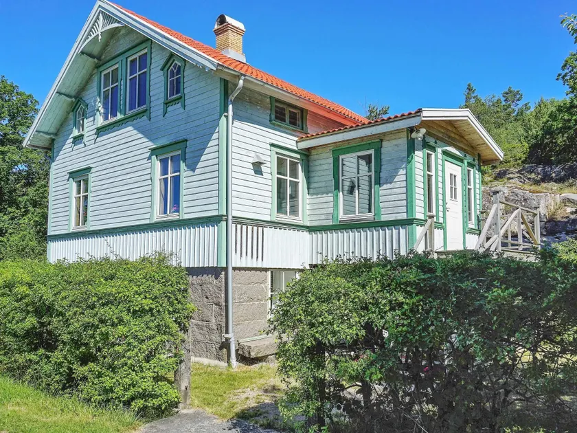 5 person holiday home in Kungshamn - Image 1