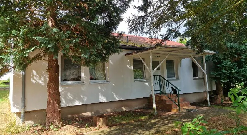Bungalow 1 - 4-Raum-Wohnung mit Küche und 2 WC Duschen in Ohrdruf-Crawinkel - Image 1